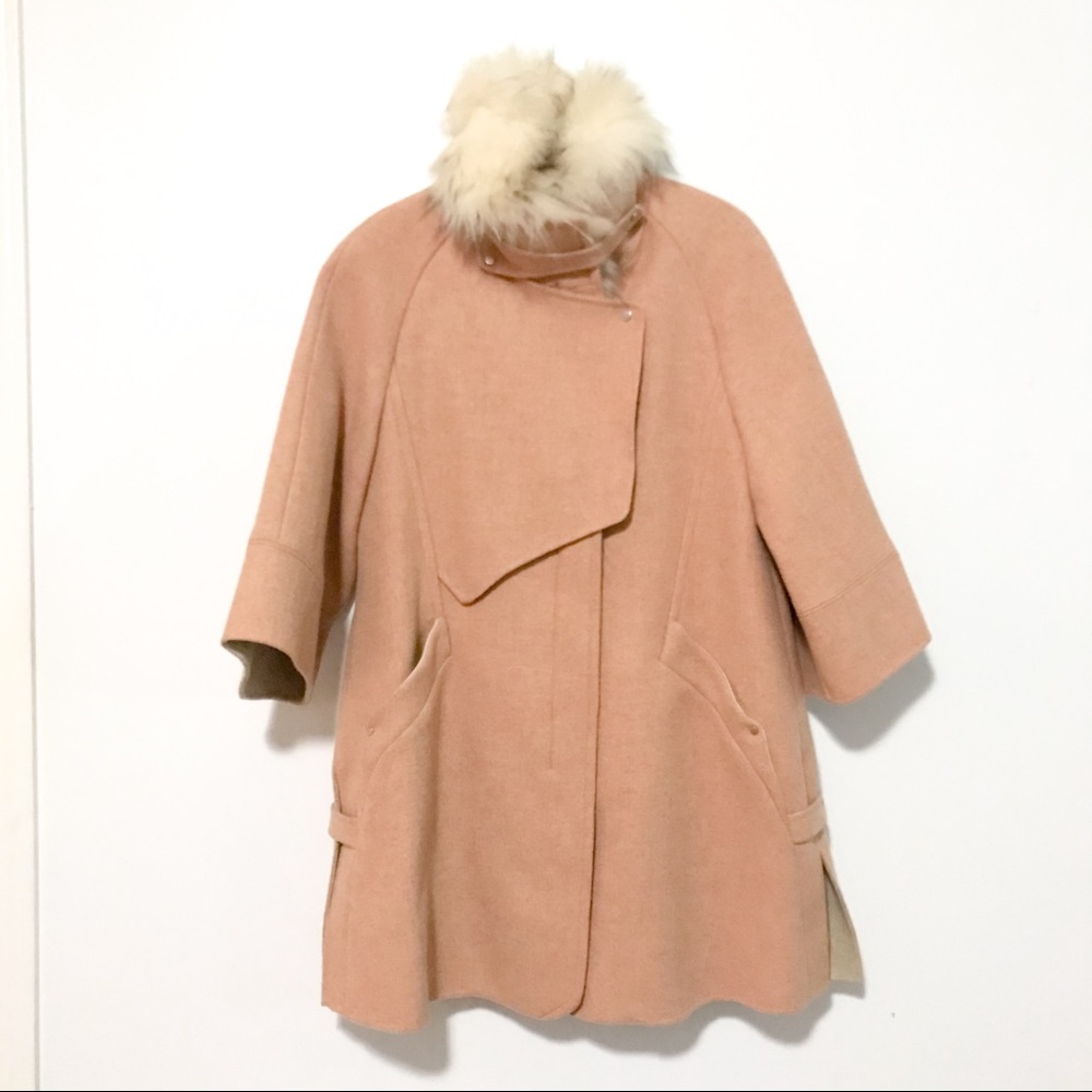 Peach wool coat with de/attachable fur